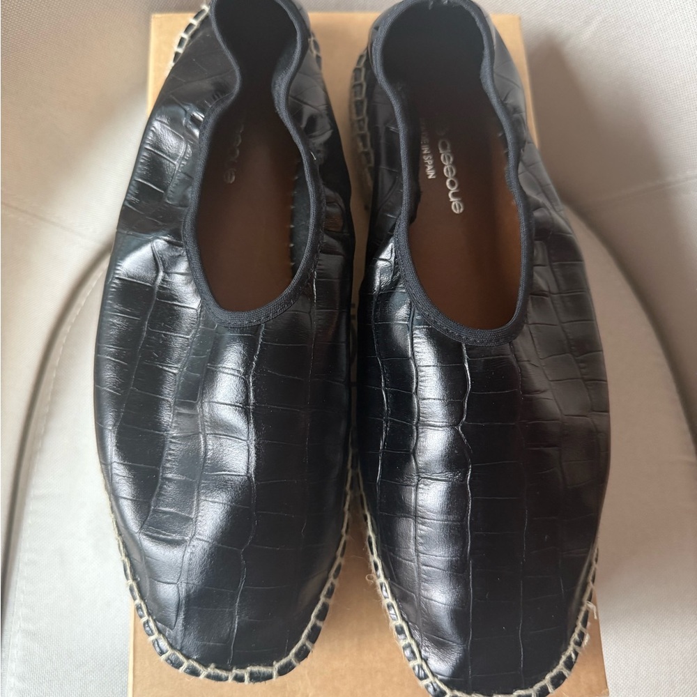 André Assous Laurel Black Crocodile Pattern Women’s Leather Shoes